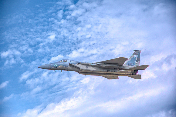 F15
